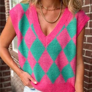 NWT Ces Femme Diamond pattern Feels like fun V neck sweater vest color:Pink/Jade